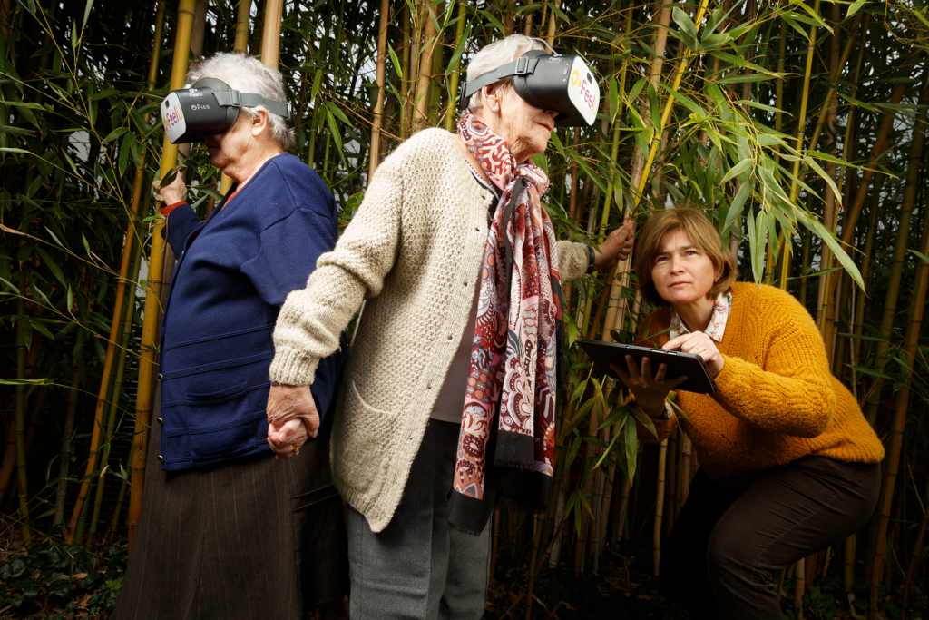 Les résidents des Charmilles à Libourne découvent la réalité virtuelle